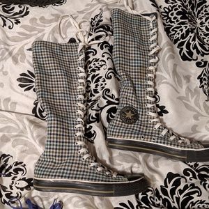 Converse knee high top canvas shoes. Womens 8